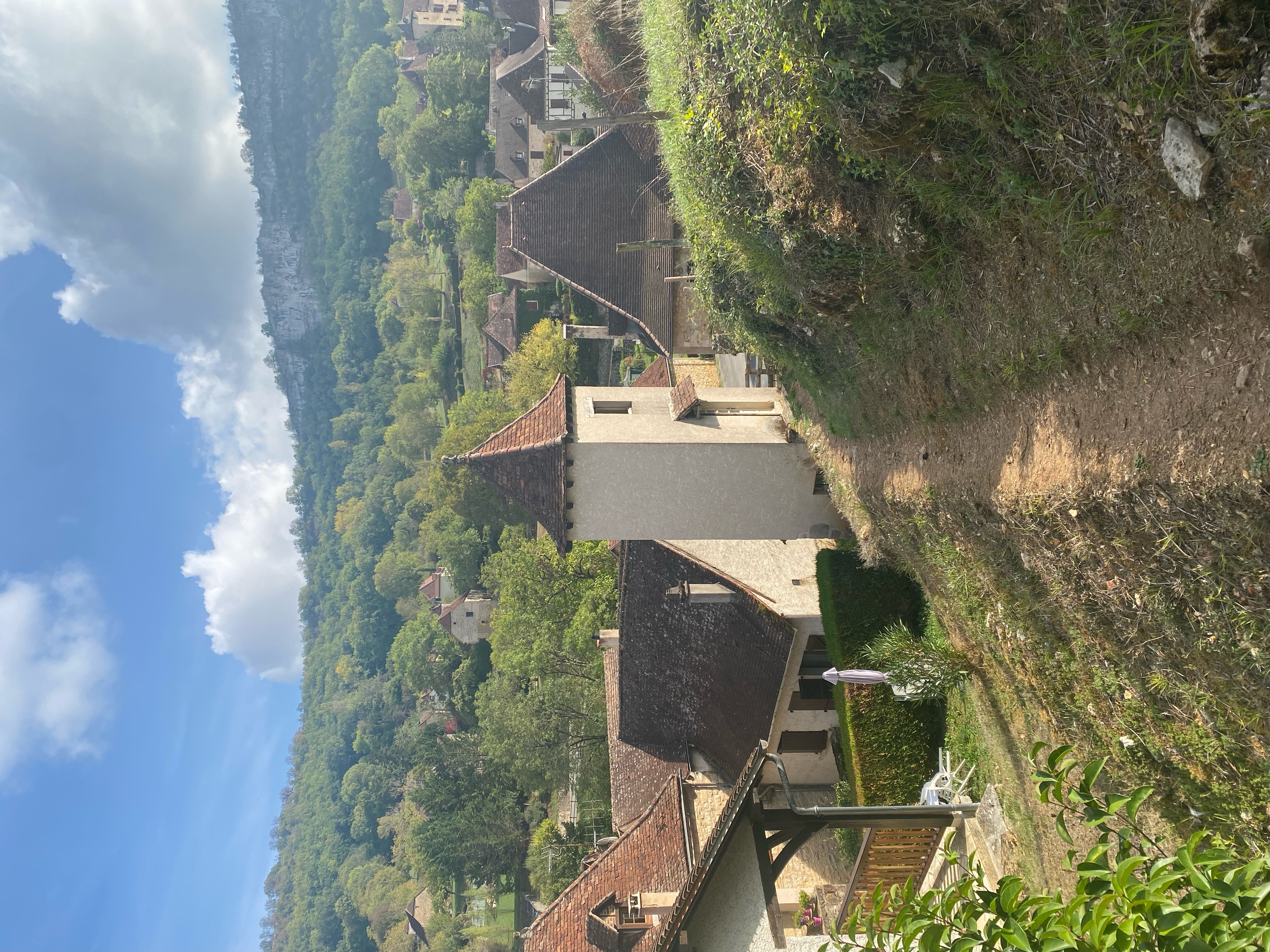 A walking path above the village of Autoire
